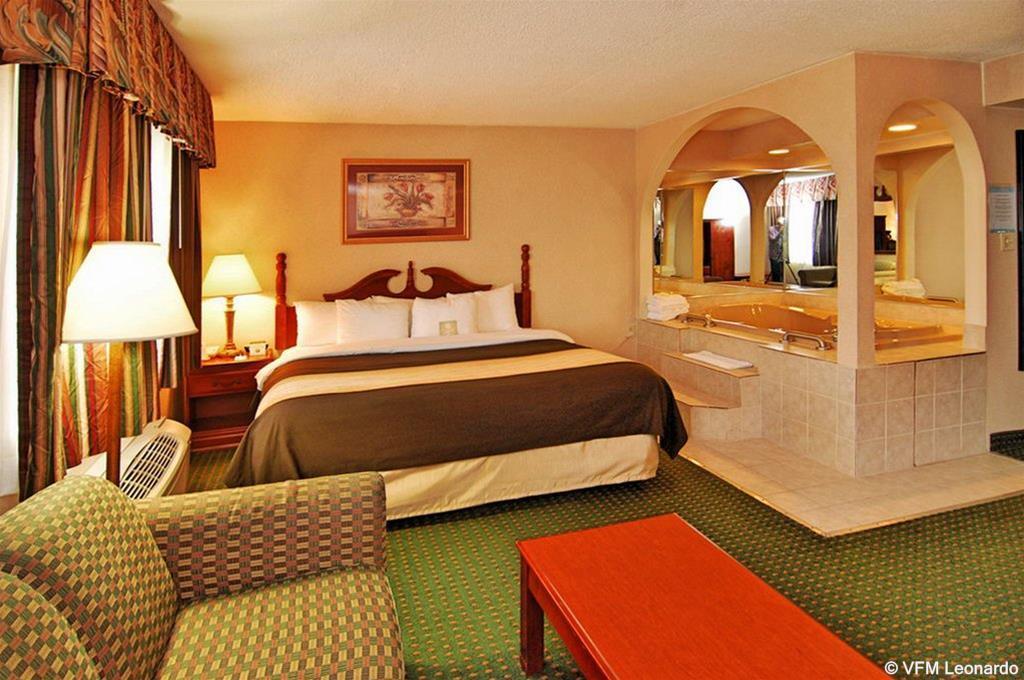 Comfort Inn Red Horse Frederick Esterno foto