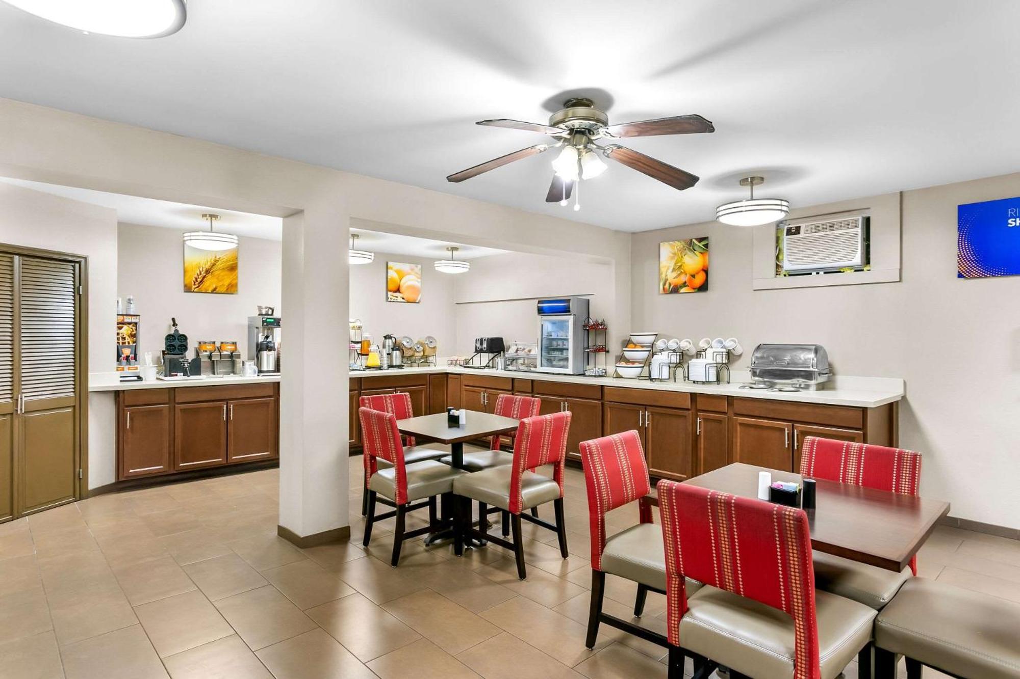 Comfort Inn Red Horse Frederick Esterno foto