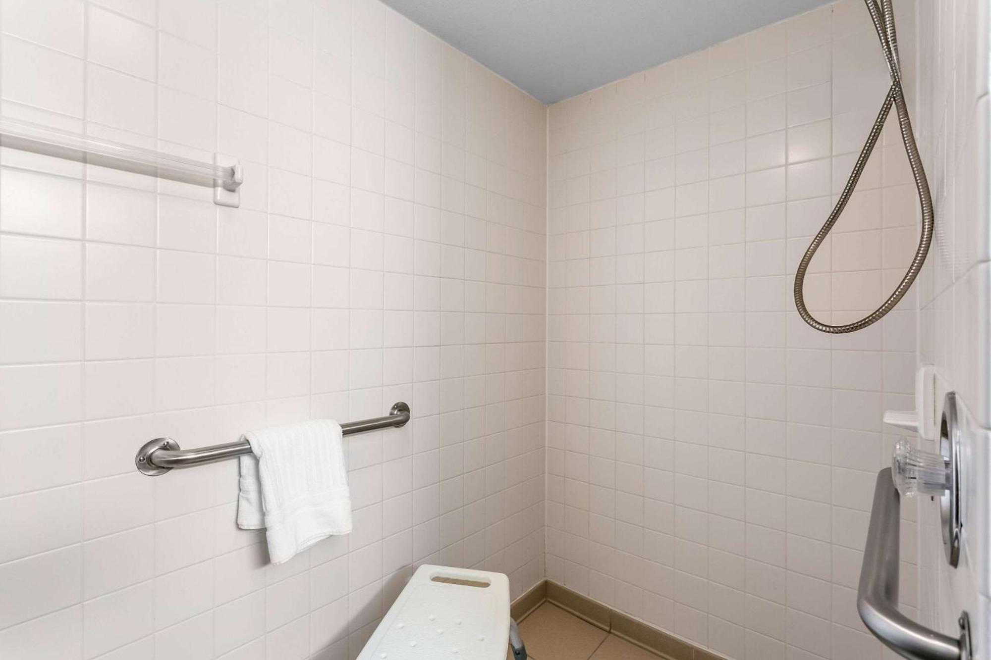 Comfort Inn Red Horse Frederick Esterno foto