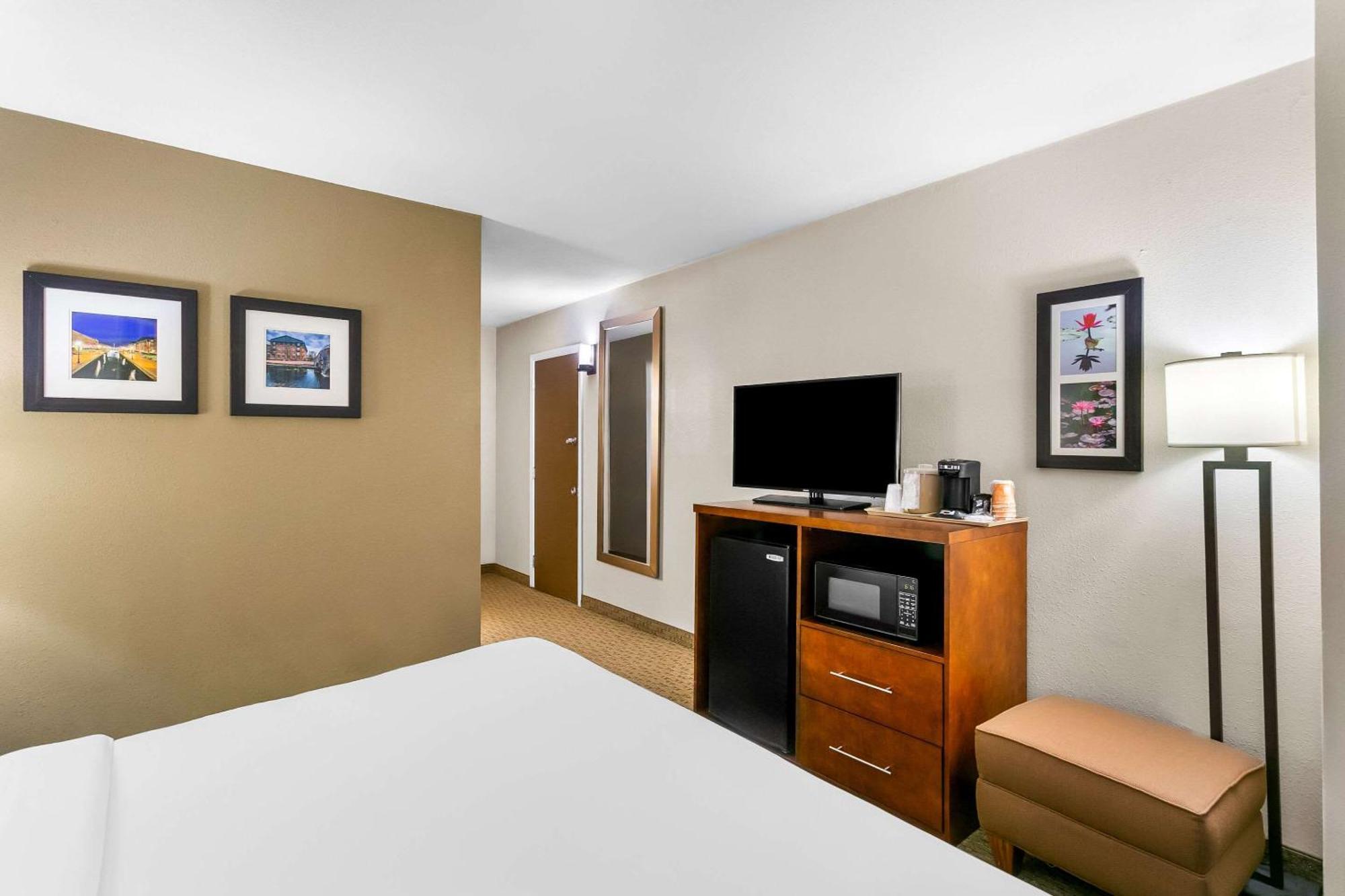 Comfort Inn Red Horse Frederick Esterno foto