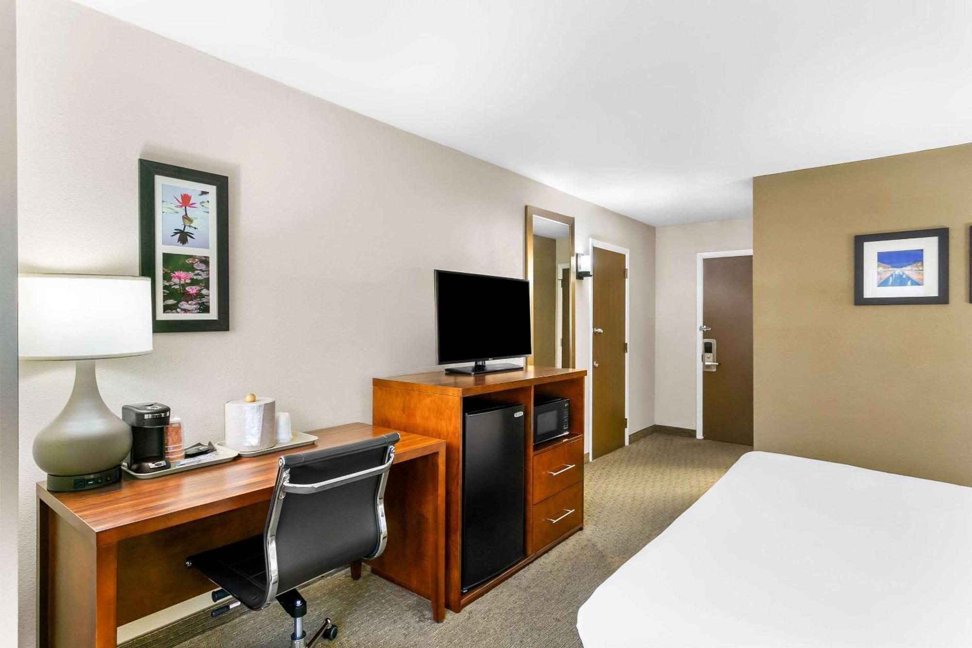 Comfort Inn Red Horse Frederick Esterno foto